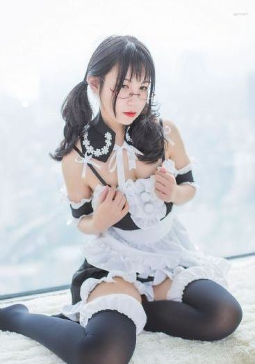 多男用舌头伺候一女小说_BD英语手机在线看