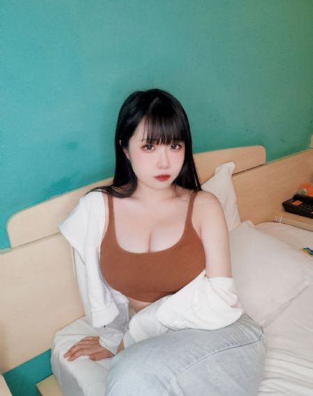 漂亮的保姆4_BD英语免费观看