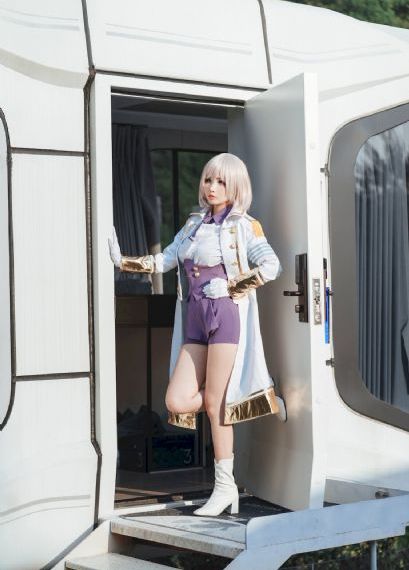 美女与极品嘉宾对换cp场景_蓝光在线观看完整版