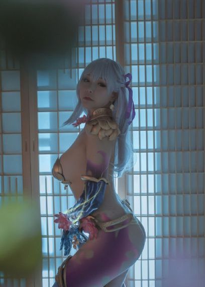 男女一边摸一边脱一边脱的视频_4K完整视频观看