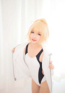 稚嫩双腿跨坐上下耸动h_超清在线观看完整版